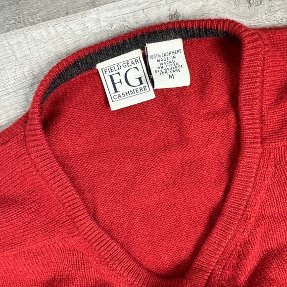 100% Cashmere Mens Red V-Neck Sweater Field Gear size Medium - Picture 4 of 4